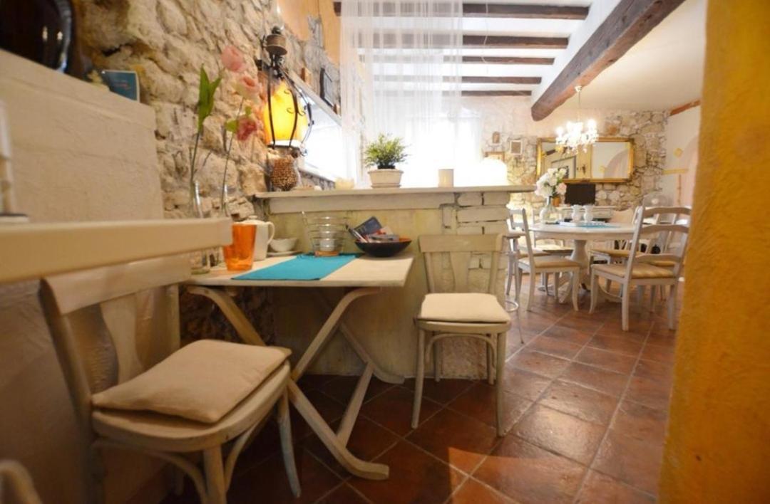 Studio Antique Rovinj Lägenhet Exteriör bild